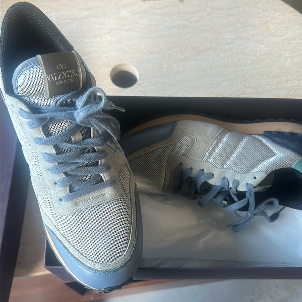 Valentino Garavani Gray Sneakers Low-Top Casual